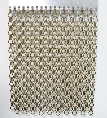 پرده زنجير آلومينيومي 12x24 ميلي متر با 60 درصد مساحت باز و قطر 1.2 ميلي متر براي حفاظت از حشرات